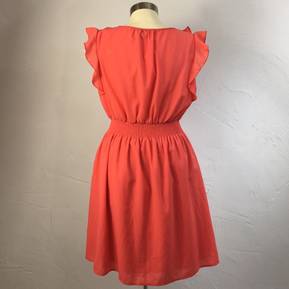 Cap sleeve Ruffle Dress - Picture 2 of 2